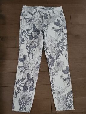 White Floral-Print Skinny Jeans for Women / Made In Poland
